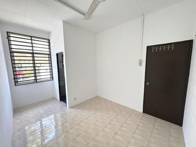 1-storey Terraced House for Sale in Tanjong Duabelas (Selangor) - Mohd Faizal - Interior - PropertyGuru.com.my