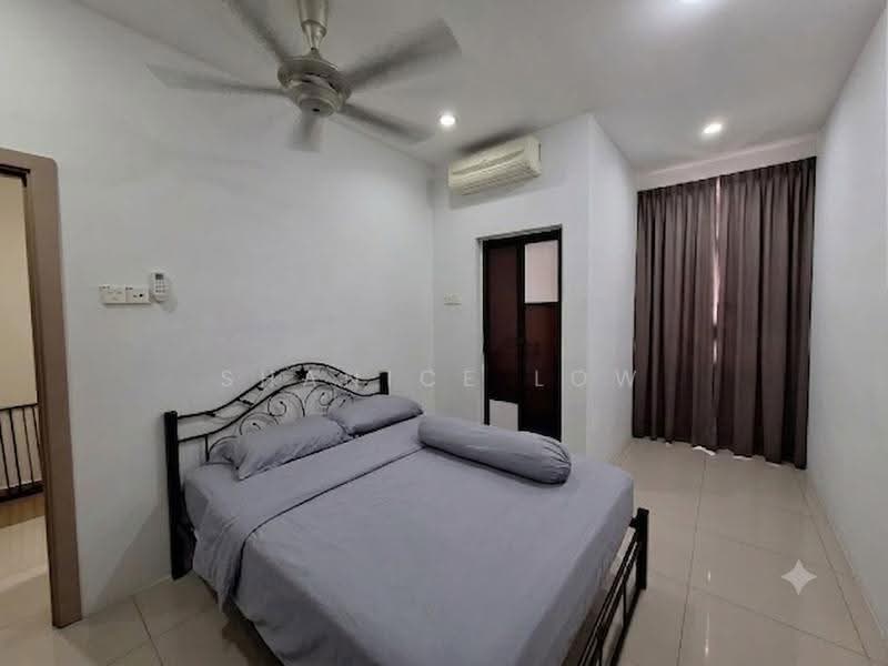 Rumah Teres 2-Tingkat untuk Dijual di Taman Puchong Hartamas (Puchong) - Shanice Low - Bedroom - PropertyGuru.com.my