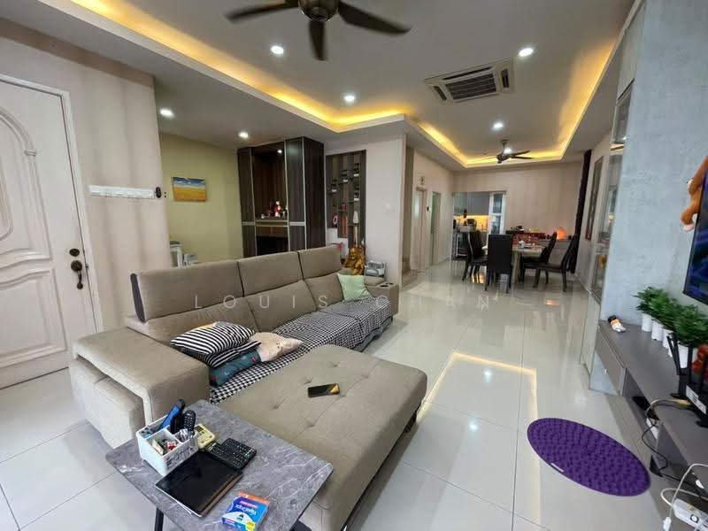 3-storey Terraced House for Sale in Shah Alam (Selangor) - Louis Chan - Living Room - PropertyGuru.com.my