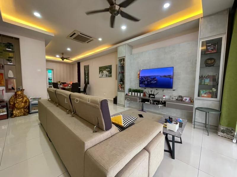 3-storey Terraced House for Sale in Shah Alam (Selangor) - Louis Chan - Living Room - PropertyGuru.com.my