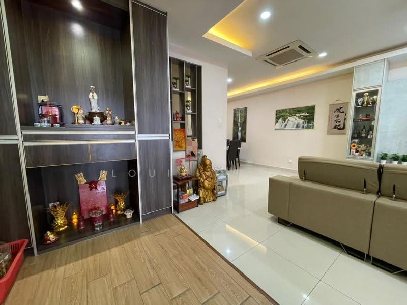 3-storey Terraced House for Sale in Shah Alam (Selangor) - Louis Chan - Living Room - PropertyGuru.com.my
