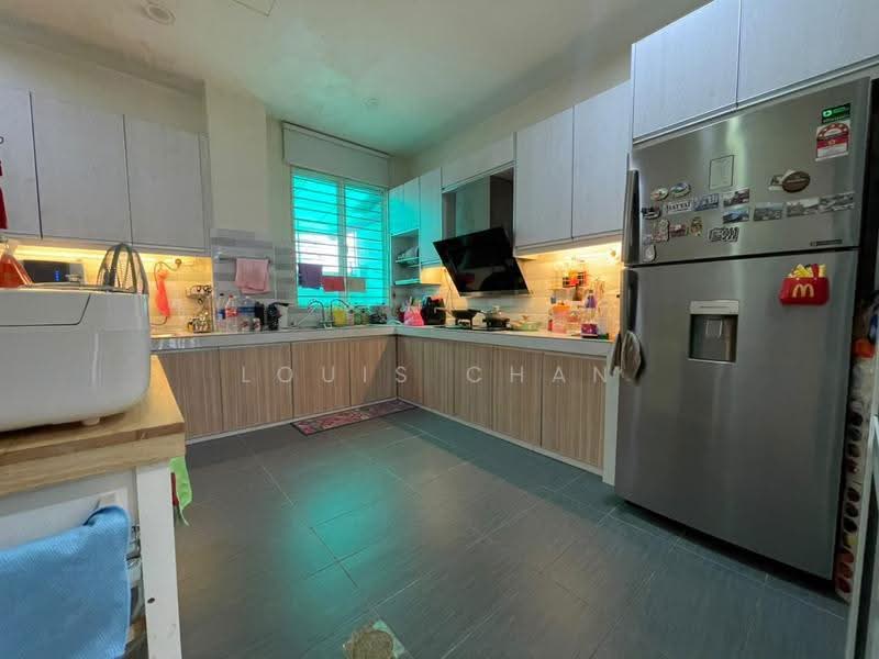 3-storey Terraced House for Sale in Shah Alam (Selangor) - Louis Chan - Kitchen - PropertyGuru.com.my