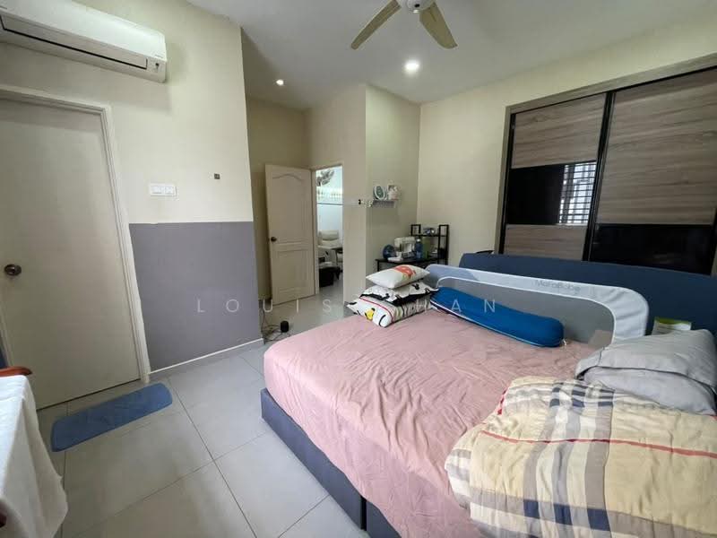 3-storey Terraced House for Sale in Shah Alam (Selangor) - Louis Chan - Bedroom - PropertyGuru.com.my
