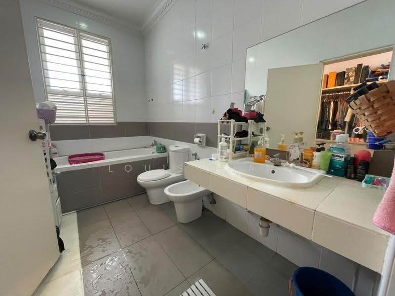 3-storey Terraced House for Sale in Shah Alam (Selangor) - Louis Chan - Bathroom - PropertyGuru.com.my