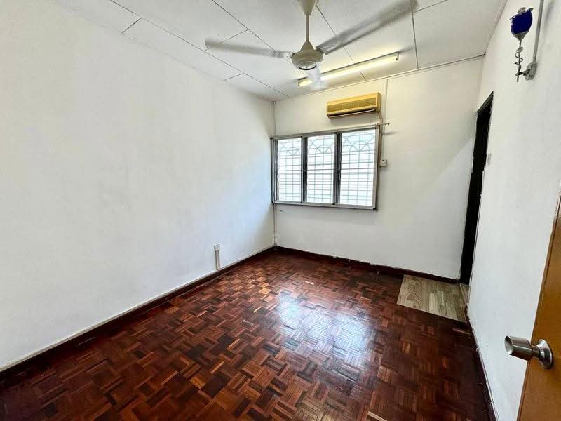 2-storey Terraced House for Sale in Taman Bukit Mewah (Kajang) - Mahirah . - Interior - PropertyGuru.com.my