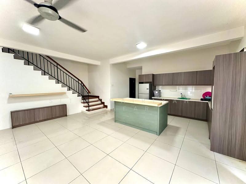 2-storey Terraced House for Sale in Denai Alam (Shah Alam) - SITI KHAIRIYAH JAAFAR - Kitchen - PropertyGuru.com.my