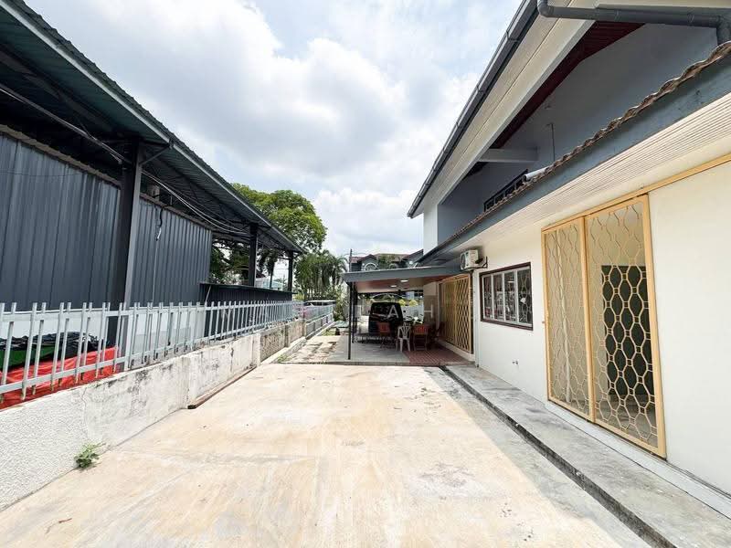 Bungalow House untuk Dijual di Taman Ampang Utama (Ampang) - Mahirah . - Exterior - PropertyGuru.com.my