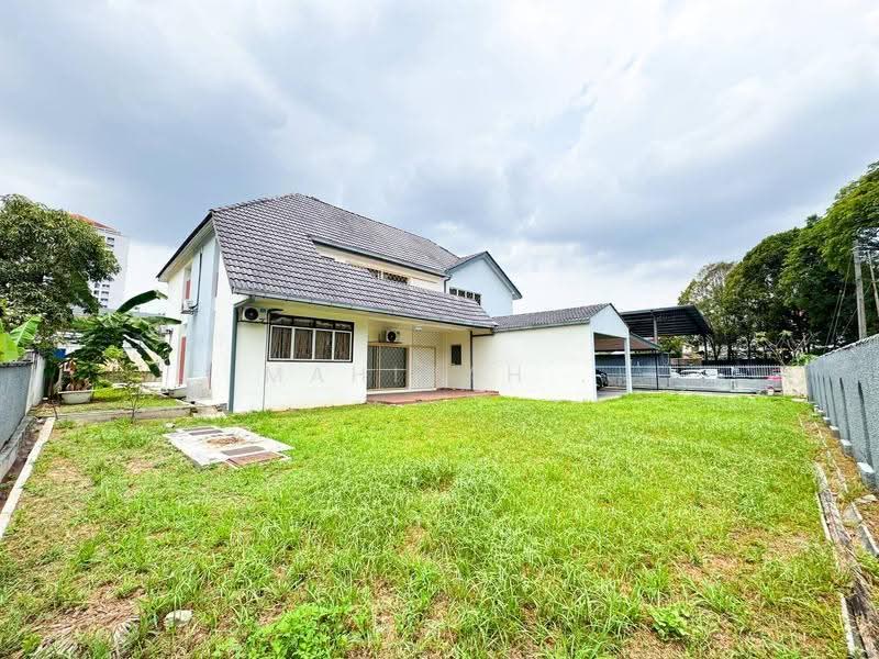 Bungalow House untuk Dijual di Taman Ampang Utama (Ampang) - Mahirah . - Exterior - PropertyGuru.com.my