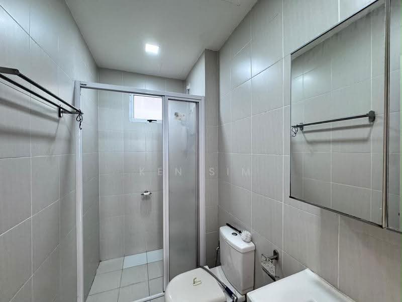 Kediaman Servis untuk Disewa di Meridin Bayvue Serviced Apartment - Ken Sim - Bathroom - PropertyGuru.com.my
