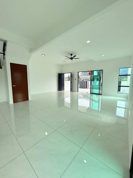 2-storey Terraced House for Sale in Taman Ampang (Ipoh) - Joy Ho - Living Room - PropertyGuru.com.my