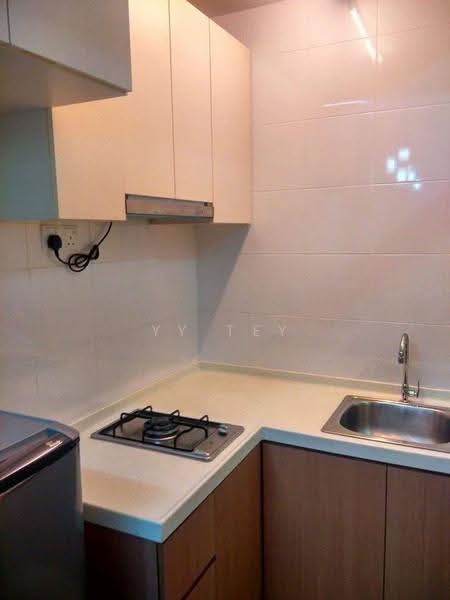 Kediaman Servis untuk Disewa di Pangsapuri Tanah Emas (Golden Sands) - YY Tey - Kitchen - PropertyGuru.com.my