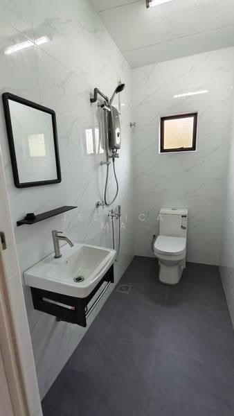 Semi-Detached House for Rent in Taman Sentosa (Johor Bahru) - Jessica Ma - Bathroom - PropertyGuru.com.my