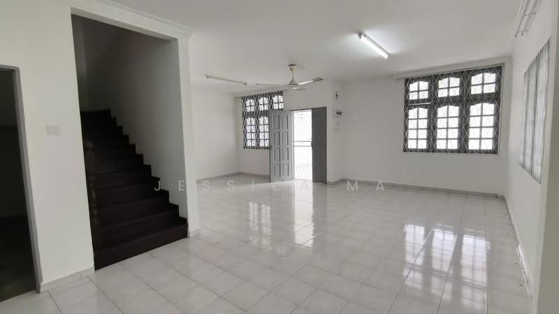 Semi-Detached House for Rent in Taman Sentosa (Johor Bahru) - Jessica Ma - Living Room - PropertyGuru.com.my