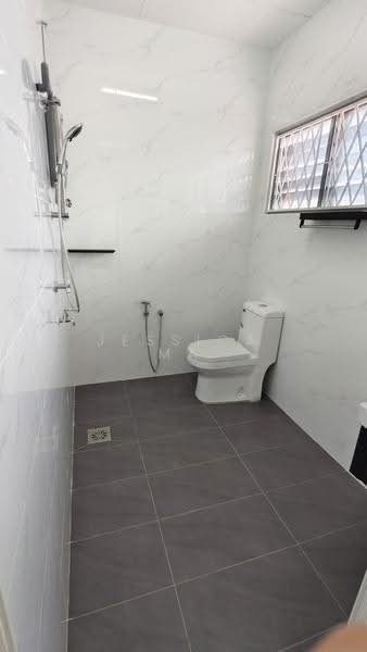 Semi-Detached House for Rent in Taman Sentosa (Johor Bahru) - Jessica Ma - Bathroom - PropertyGuru.com.my