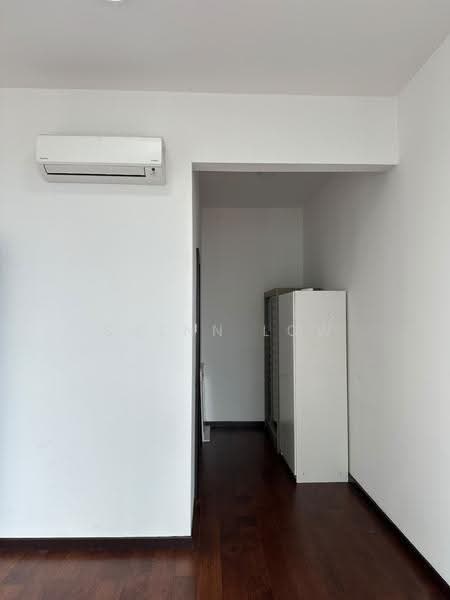 Kediaman Servis untuk Disewa di Molek Regency - Suenn Low - Corridor - PropertyGuru.com.my