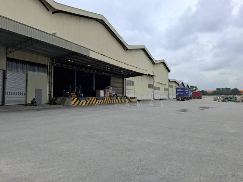 Gudang untuk Disewa di Bukit Kemuning (Shah Alam) - Sam Jamal - Exterior - PropertyGuru.com.my