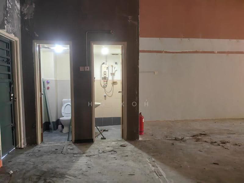 Shop / Office untuk Disewa di Bukit Baru (Melaka) - HG KOH - Bathroom - PropertyGuru.com.my