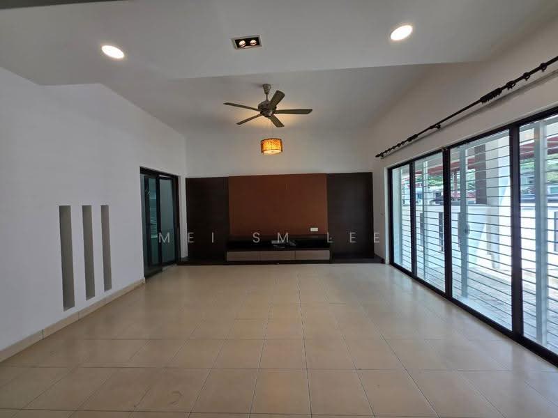 Rumah Teres 2.5-Tingkat untuk Dijual di Taman Bukit Prima (Cheras) - Mei SM Lee - The Peak, Taman Bukit Prima Living Room - PropertyGuru.com.my