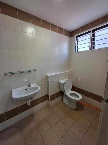 Rumah Teres 2.5-Tingkat untuk Dijual di Taman Bukit Prima (Cheras) - Mei SM Lee - The Peak, Taman Bukit Prima Bathroom - PropertyGuru.com.my