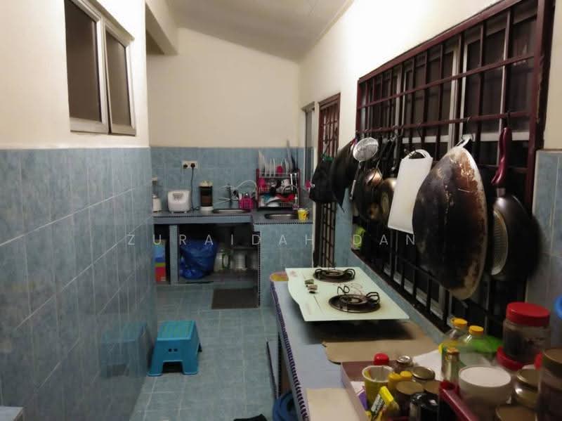 Rumah Teres 2-Tingkat untuk Dijual di Cheras (Selangor) - Zuraidah Dan - Kitchen - PropertyGuru.com.my