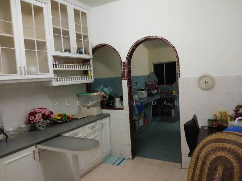 Rumah Teres 2-Tingkat untuk Dijual di Cheras (Selangor) - Zuraidah Dan - Kitchen - PropertyGuru.com.my