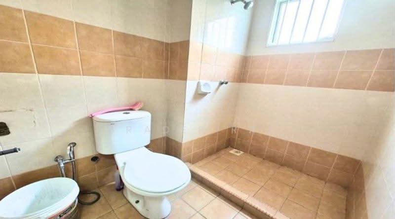 Rumah Teres 2-Tingkat untuk Dijual di Taman Bukit Subang (Shah Alam) - Brader Ray - Bathroom - PropertyGuru.com.my