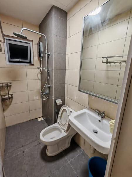 Kondominium untuk Disewa di The Holmes 1 - Max Chua - Bathroom - PropertyGuru.com.my
