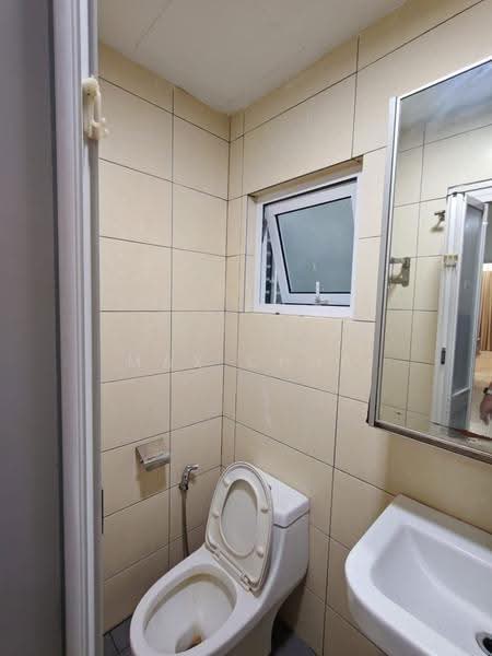 Kondominium untuk Disewa di The Holmes 1 - Max Chua - Bathroom - PropertyGuru.com.my