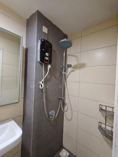 Kondominium untuk Disewa di The Holmes 1 - Max Chua - Bathroom - PropertyGuru.com.my