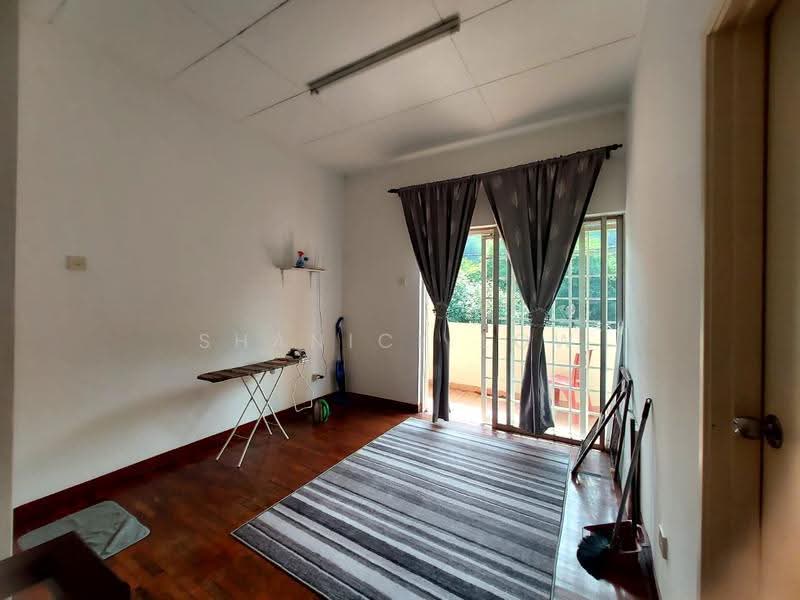 Rumah Teres 2-Tingkat untuk Dijual di Bandar Puteri Puchong (Puchong) - Shanice Low - Balcony - PropertyGuru.com.my