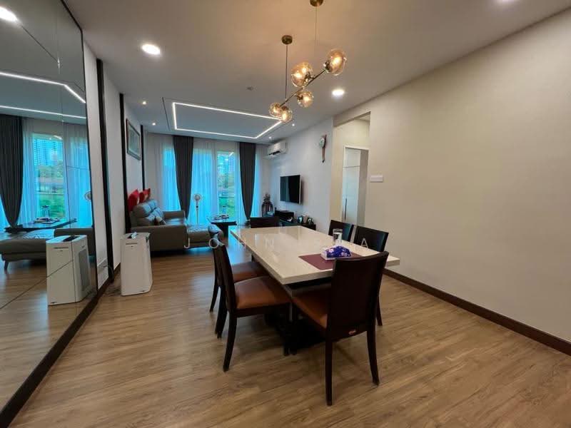 Pangsapuri untuk Dijual di Larkin Residence Phase 2 - John Sia - Living Room - PropertyGuru.com.my
