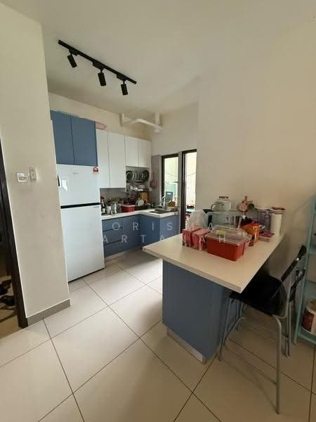 Condominium for Sale at Residensi Zamrud - Norisma Hartanah - Kitchen - PropertyGuru.com.my