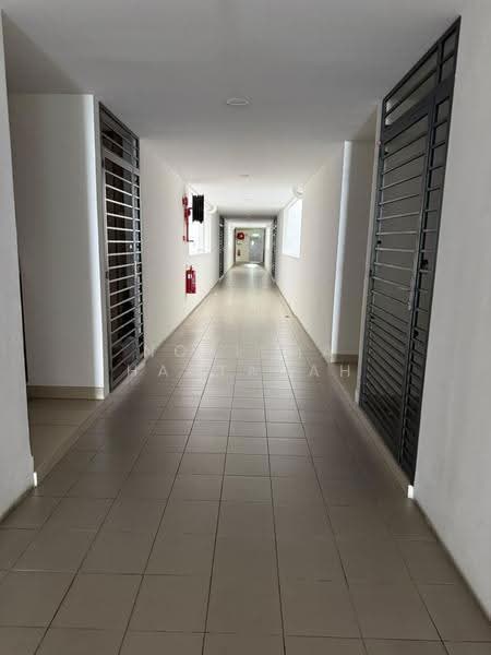 Condominium for Sale at Residensi Zamrud - Norisma Hartanah - Hallway luas dan bersih - PropertyGuru.com.my