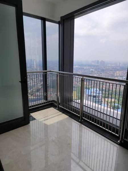 Kediaman Servis untuk Disewa di The Astaka @ 1 Bukit Senyum - Chris Liew - Balcony - PropertyGuru.com.my