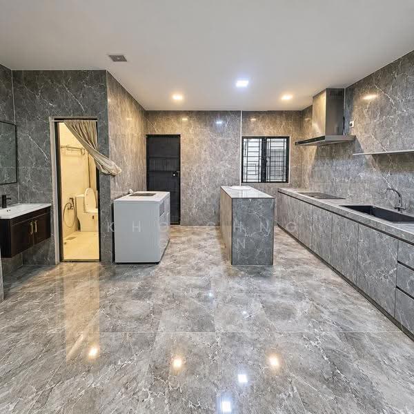 2-storey Terraced House for Sale in TAMAN PUCHONG UTAMA (Puchong) - Kho Chng Guan - Kitchen - PropertyGuru.com.my