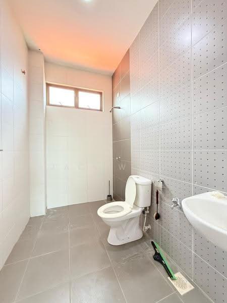 Rumah Berkembar untuk Dijual di Masai (Johor) - Jack Wong - Bathroom - PropertyGuru.com.my