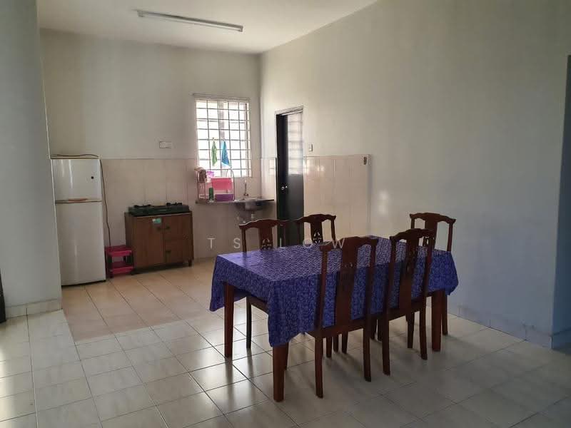 Condominium for Sale at Kondominium Kristal - TS Low - Kitchen - PropertyGuru.com.my