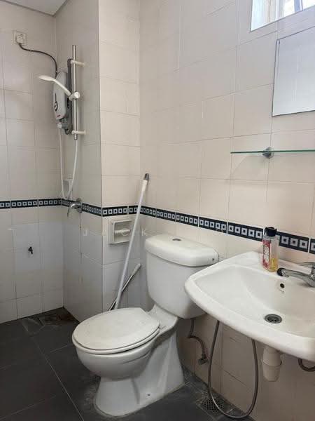 Kediaman Servis untuk Disewa di Maytower Serviced Residences - Jack Soo - Bathroom - PropertyGuru.com.my