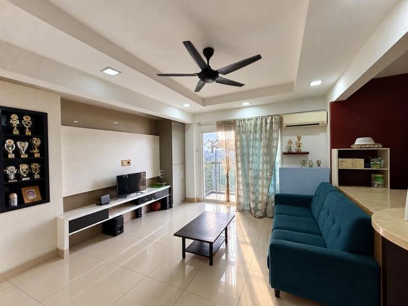 Kondominium untuk Dijual di First Residence (Residensi Unggul) - Reen Loke - Living Room - PropertyGuru.com.my