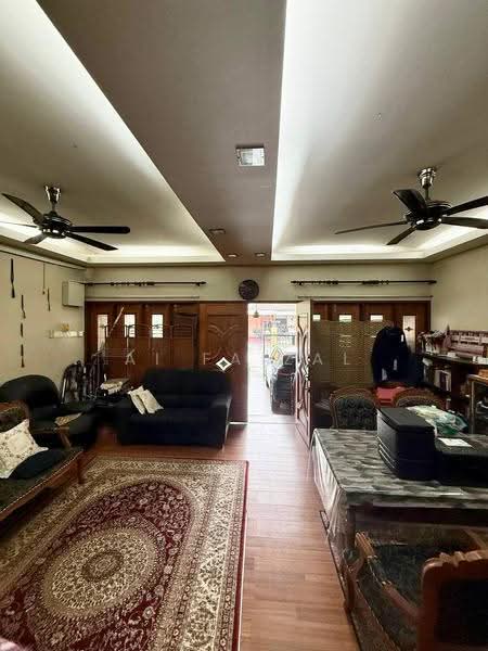 Rumah Teres 1.5-Tingkat untuk Dijual di Taman Keramat Permai (Nibong Tebal) - Ai Faizal - Living Room - PropertyGuru.com.my