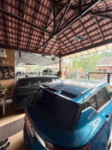Rumah Teres 1.5-Tingkat untuk Dijual di Taman Keramat Permai (Nibong Tebal) - Ai Faizal - Car Park - PropertyGuru.com.my