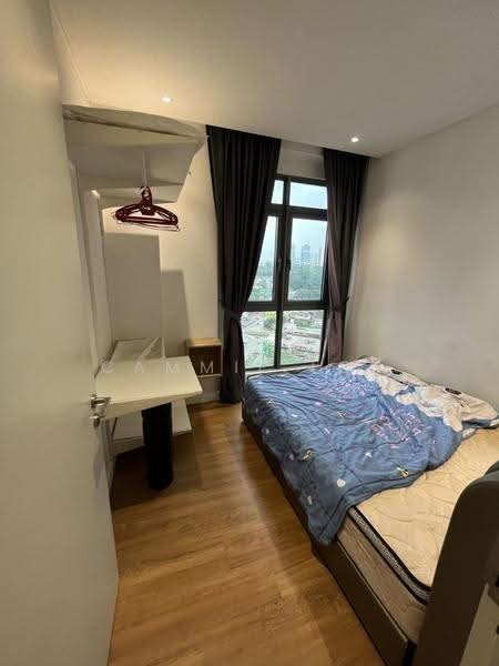 Kondominium untuk Disewa di Vivo Residential Suites - Cammie Loh - Bedroom - PropertyGuru.com.my