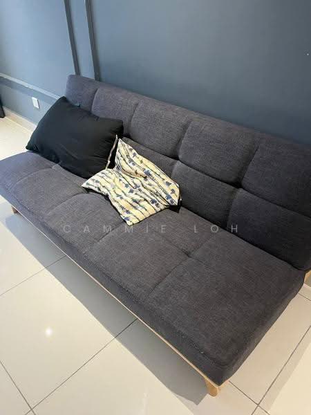 Kondominium untuk Disewa di Vivo Residential Suites - Cammie Loh - Living Room - PropertyGuru.com.my
