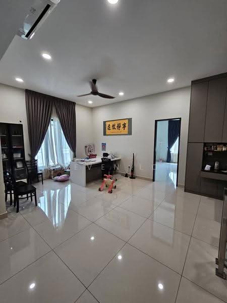 Semi-Detached House for Sale in Taman Tasik Indah (Kluang) - Steven Loh - Study - PropertyGuru.com.my