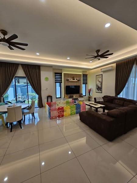 Semi-Detached House for Sale in Taman Tasik Indah (Kluang) - Steven Loh - Living Room - PropertyGuru.com.my