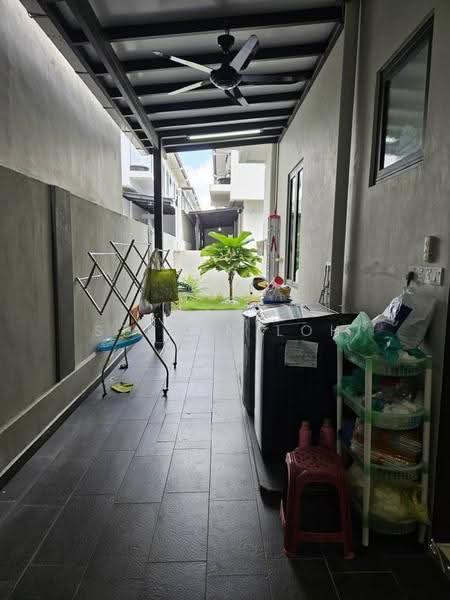 Semi-Detached House for Sale in Taman Tasik Indah (Kluang) - Steven Loh - Exterior - PropertyGuru.com.my