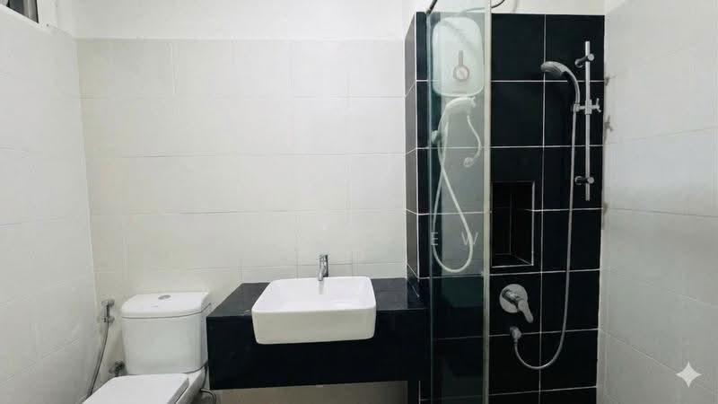 Kediaman Servis untuk Dijual di 1Medini - Jack Liew - Bathroom - PropertyGuru.com.my