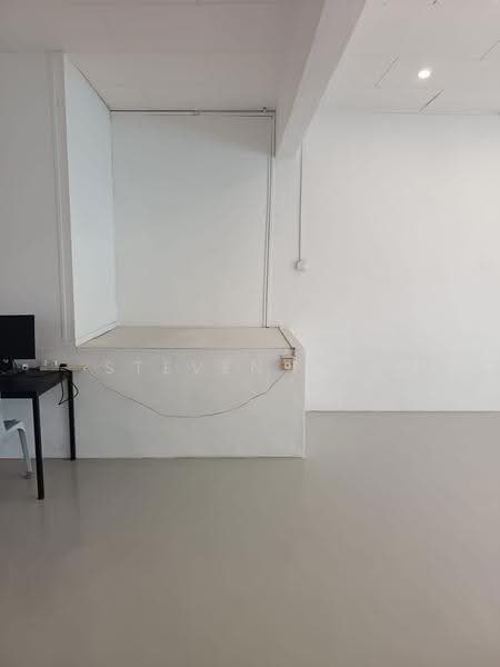 Shop / Office untuk Dijual di Taman Ungku Tun Aminah (Skudai) - Steven Loh - Interior - PropertyGuru.com.my