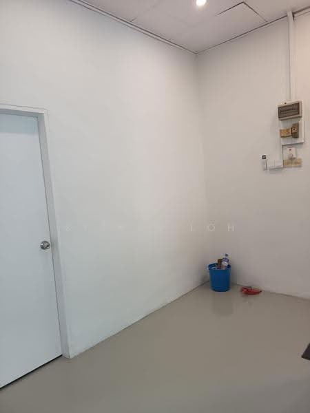 Shop / Office untuk Dijual di Taman Ungku Tun Aminah (Skudai) - Steven Loh - Interior - PropertyGuru.com.my