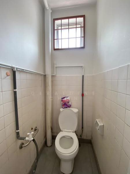 Rumah Teres 2-Tingkat untuk Disewa di U5,Taman Subang Perdana (Shah Alam) - Geraldine Chan - Bathroom - PropertyGuru.com.my